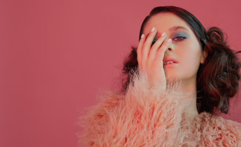 Milly debutează cu piesa „Night Time”